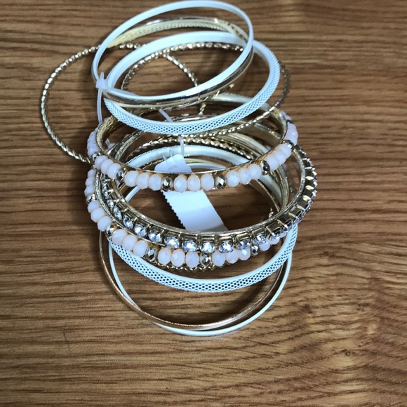 Brand New Sparkly Bangles 13 bracelets - Picture 2 of 8